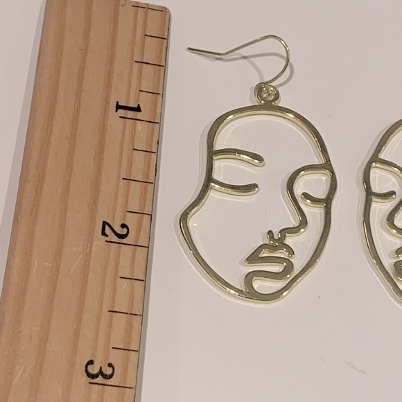 ✨NWT Abstract Minimal Face Dangle Earrings - Picture 6 of 9